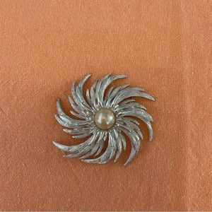 Sarah Coventry Vintage 1950’s “The Eye of the Hurricane” Brooch